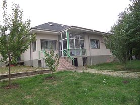 Casa de vânzare 5 camere, în Bacau, zona Central
