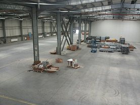 Închiriere spaţiu industrial