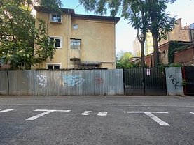 Casa de vânzare 11 camere, în Bucureşti, zona Iancului