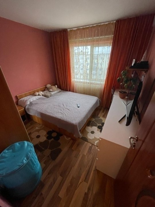 Alexandru - Zimbru , apartament 2 camere , mobilat: Alexandru - Zimbru , apartament 2 camere , mobilat , renovat - imaginea 2
