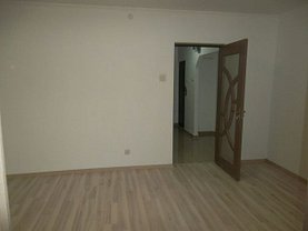 Apartament de vânzare 3 camere în Iasi, Frumoasa