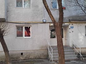 Apartament de vânzare 3 camere, în Zalau, zona Est