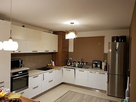 Casa de închiriat 4 camere, în Voluntari, zona Central