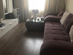 Apartament de vânzare 3 camere, în Bucuresti, zona Oltenitei