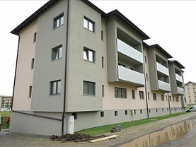 Apartament de vânzare 3 camere, în Floresti