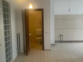 Apartament de vanzare 3 camere, în Bucuresti, zona Victoriei