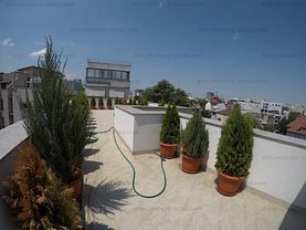 Penthouse de vânzare 3 camere, în Bucuresti, zona Dacia