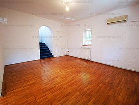 Casa de vânzare sau de închiriat 7 camere, în Bucuresti, zona Primaverii