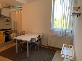 Apartament de vânzare 3 camere, în Cluj-Napoca, zona Andrei Mureşanu