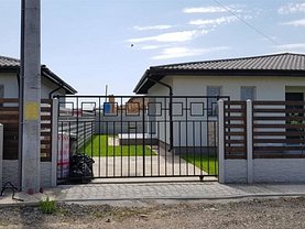 Casa de vânzare 3 camere, în Bucureşti, zona Apărătorii Patriei