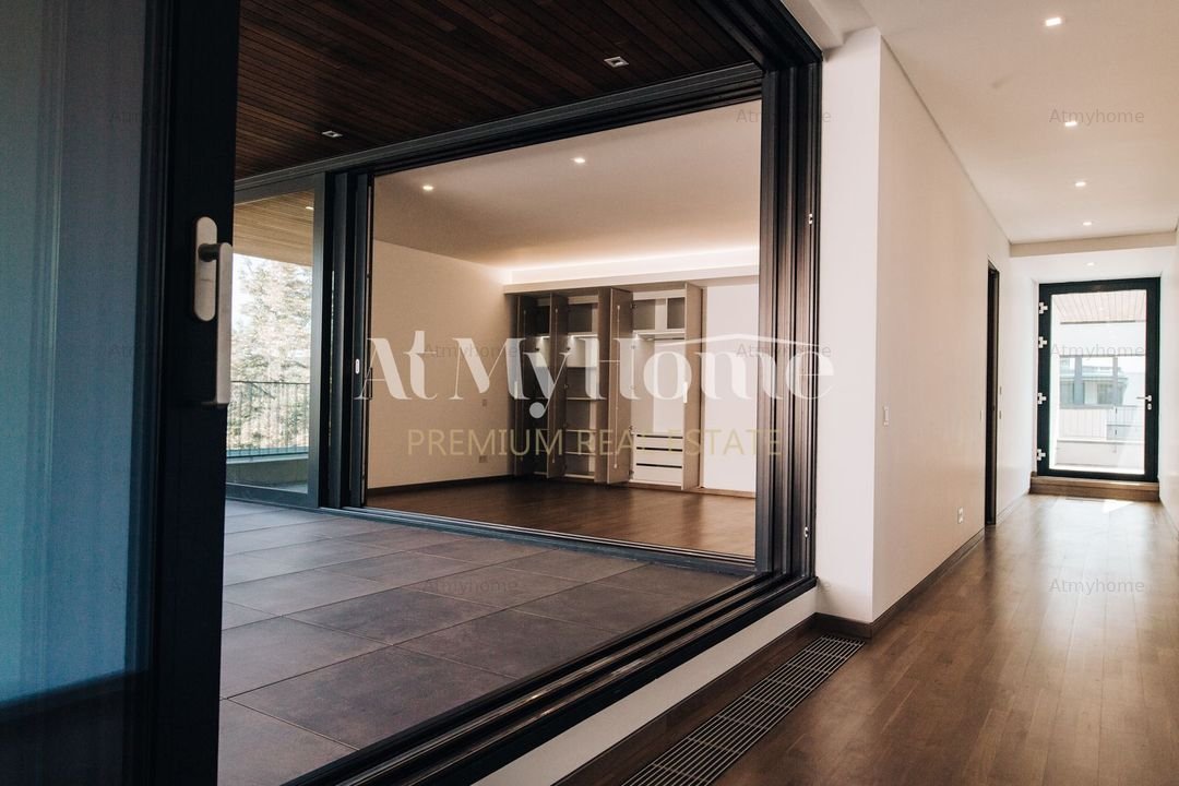 Duplex penthouse spectaculos cu 7 camere, partial mobilat, unic, terase 90mp