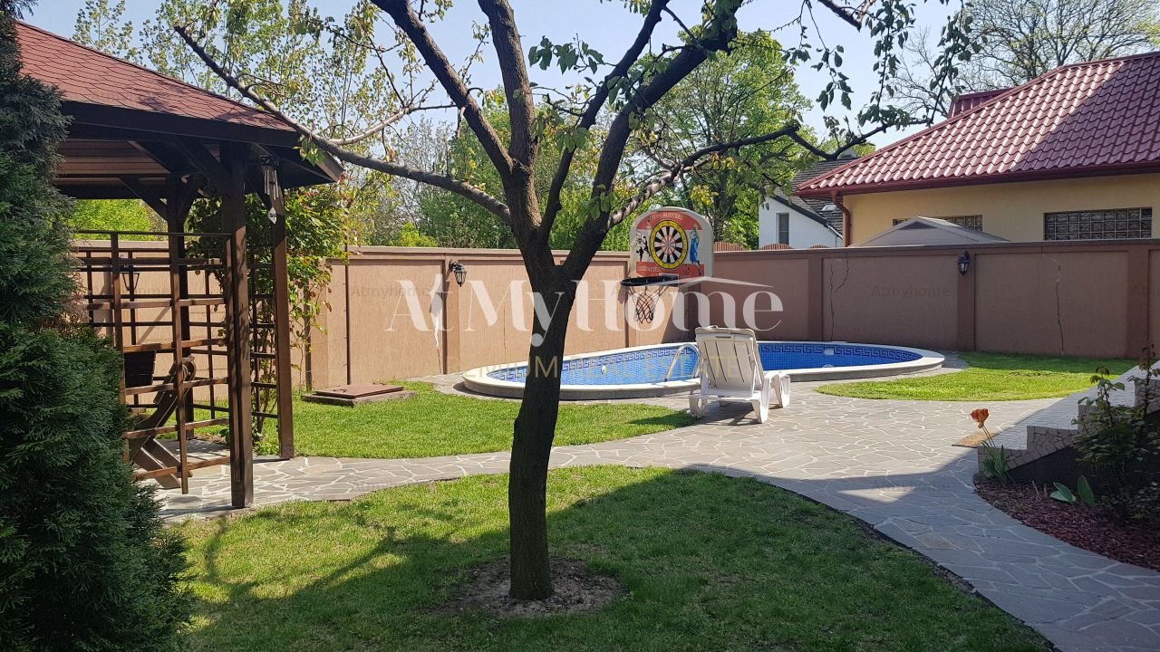 VILA SPATIOASA CU 1O CAMERE LANGA PADURE//PISCINA//IANCU NICOLAE