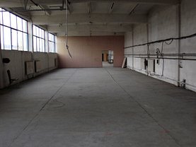Închiriere spaţiu industrial