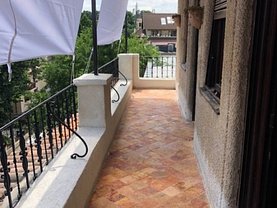 Apartament de vânzare 4 camere, în Bucureşti, zona Aviatorilor