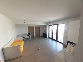 Apartament de vânzare 3 camere, în Otopeni, zona Est