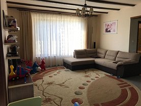 Casa de vânzare 7 camere, în Bitina-Pamanteni