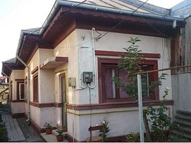 Casa de vânzare 3 camere, în Ploiesti, zona Democratiei