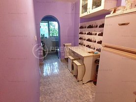 Garsonieră de vânzare, în Iaşi, zona Podul de Fier