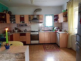 Casa de vânzare 5 camere, în Iasi, zona Valea Adanca