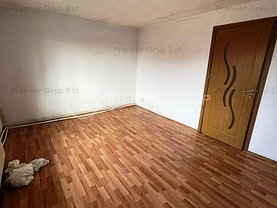 Casa de vanzare 3 camere, în Letcani