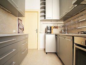 Apartament de vânzare 3 camere, în Bucuresti, zona Gara de Nord