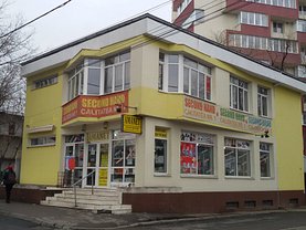 Vânzare spaţiu comercial