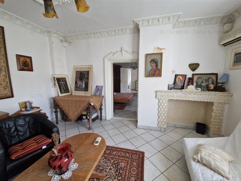 Casa cu etaj, teren 648 mp, 2 deschideri - zona ultracentrala