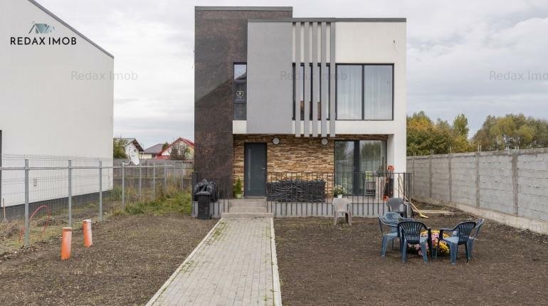 Casa premium intrare Sanpetru cartier de vile