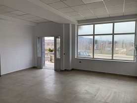 Vânzare spaţiu comercial