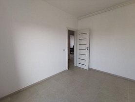 Apartament de vânzare 3 camere, în Braşov, zona 13 Decembrie