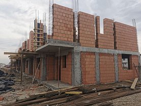 Casa de vanzare 5 camere, în Sanpetru