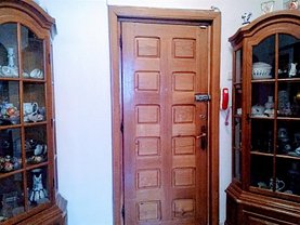 Apartament de vânzare 3 camere, în Bucuresti, zona Central