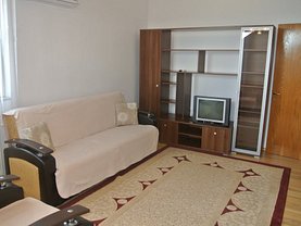Apartament de închiriat 3 camere în Pitesti, Banat