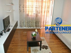 Apartament de închiriat 3 camere, în Pitesti, zona Razboieni