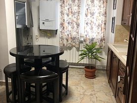 Apartament de închiriat 3 camere, în Pitesti, zona Central