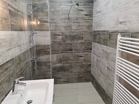 Apartament de vânzare 3 camere, în Pitesti, zona Trivale