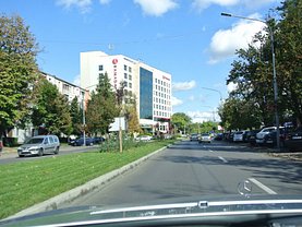 Apartament de vânzare 3 camere, în Piteşti, zona Calea Bucureşti