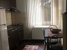 Apartament de închiriat 3 camere, în Piteşti, zona Central