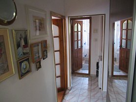 Apartament de vânzare 3 camere, în Piteşti, zona Găvana