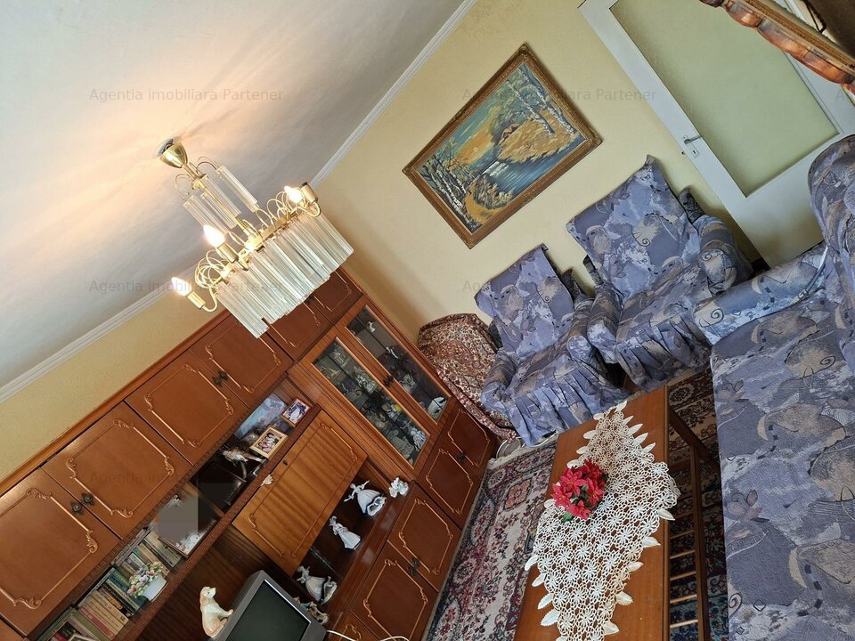 3 camere Exercițiu , Decomandat / Centrală , zonă EXCELENTA !