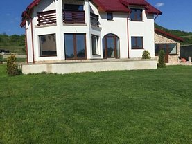 Casa 4 camere în Pitesti, Periferie
