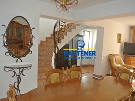 Casa de închiriat 5 camere, în Pitesti, zona Central