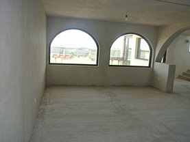 Casa de vânzare 4 camere, în Pitesti, zona Periferie