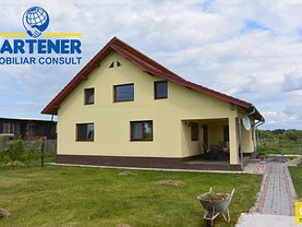 Casa de vânzare 5 camere, în Poiana Lacului