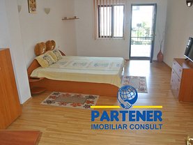 Casa de vânzare sau de închiriat 3 camere, în Piteşti, zona Banat