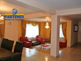 Casa de vânzare 9 camere, în Pitesti, zona Gavana 3
