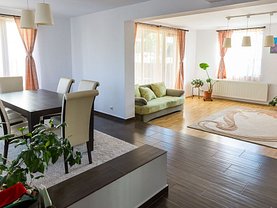 Casa de închiriat 4 camere, în Ştefăneşti