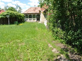 Casa de vânzare 4 camere, în Poiana Lacului