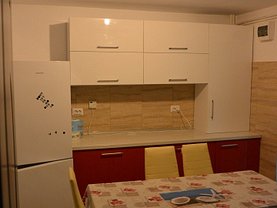 Casa de închiriat 4 camere, în Piteşti, zona Trivale