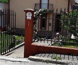 Casa de vanzare sau de inchiriat 4 camere, în Pitesti, zona Craiovei